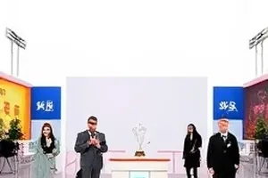 《旧胶片旅馆》房间号与年份表道具考封面